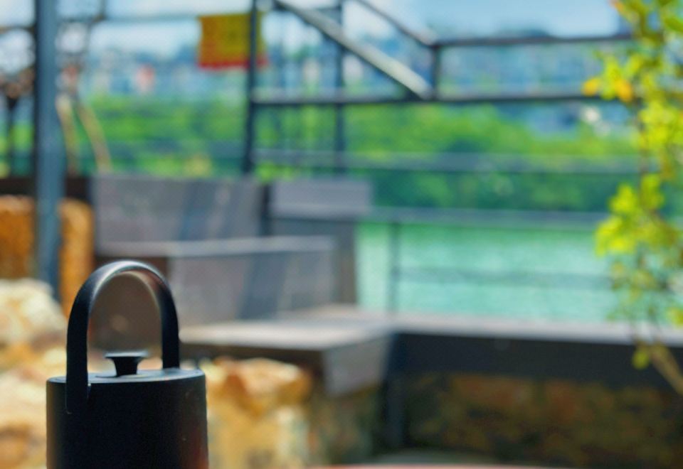 河畔豪華溫泉套房（一房一廳+獨立露臺泡池+麻將機）