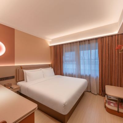 豪華大床房（投屏+小冰箱） 桔子飯店（北京三元橋店）優惠