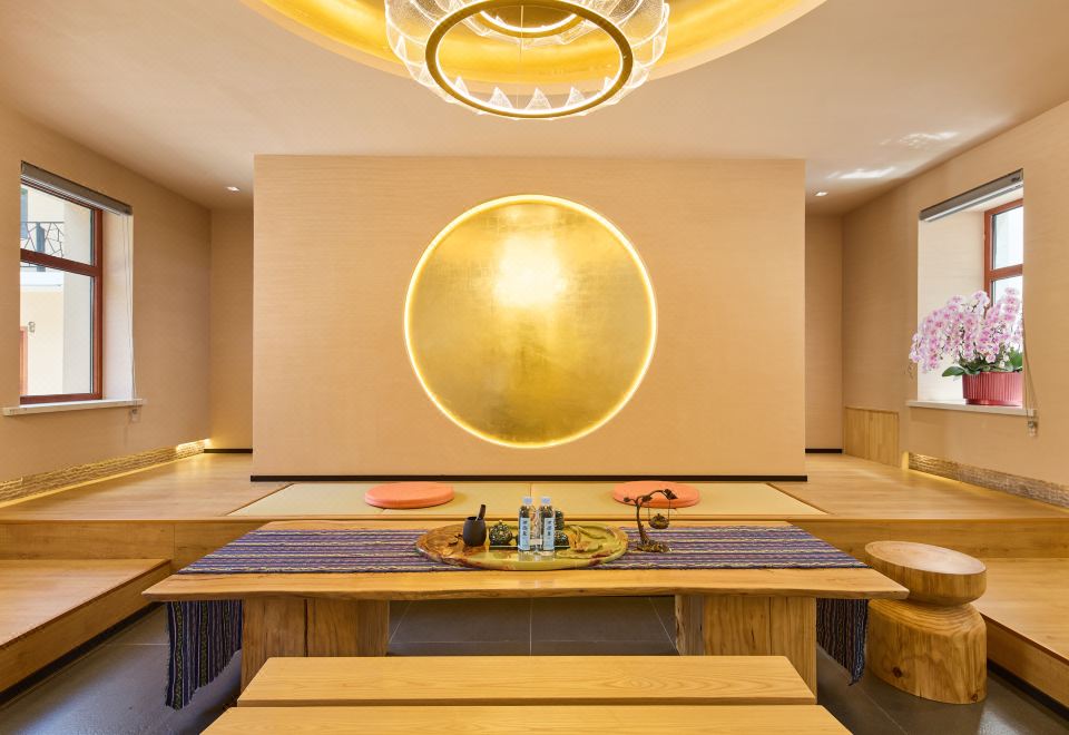 Suite (Floor Heating, Air Conditioner)