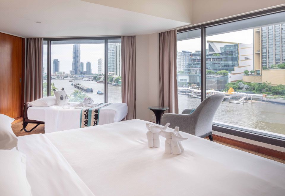 Royal Orchid Sheraton Hotel & TowersFamily King Suite