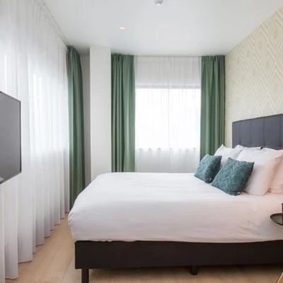 Superior Double Room with Guaranteed City View The James Hotel Rotterdam Promo Code