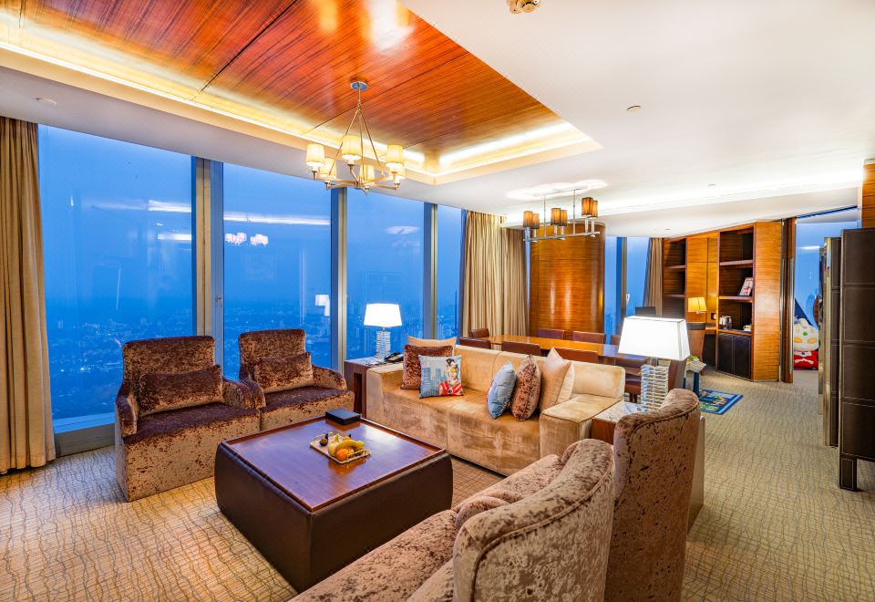 InterContinental NanjingUltraman Themed Family Lake-View Suite