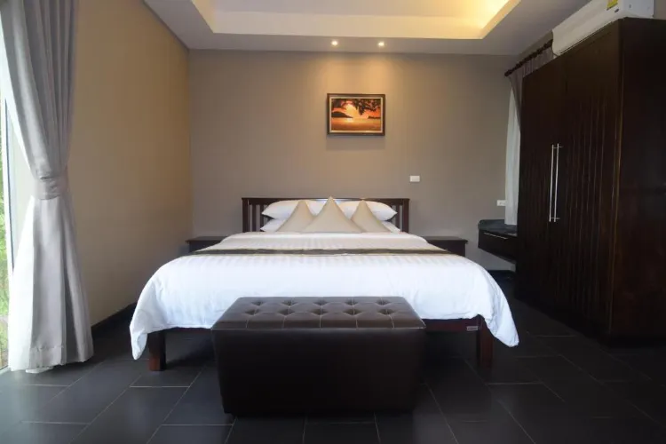 Deluxe Bungalow with Pool View Non smoking