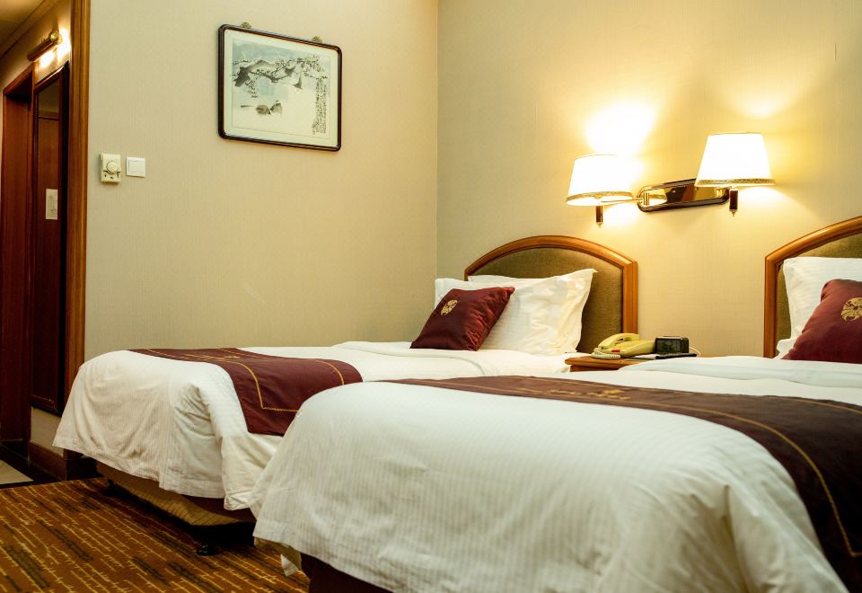 Qianmen Jianguo HotelStandard Floor Twin Room (Without Window)