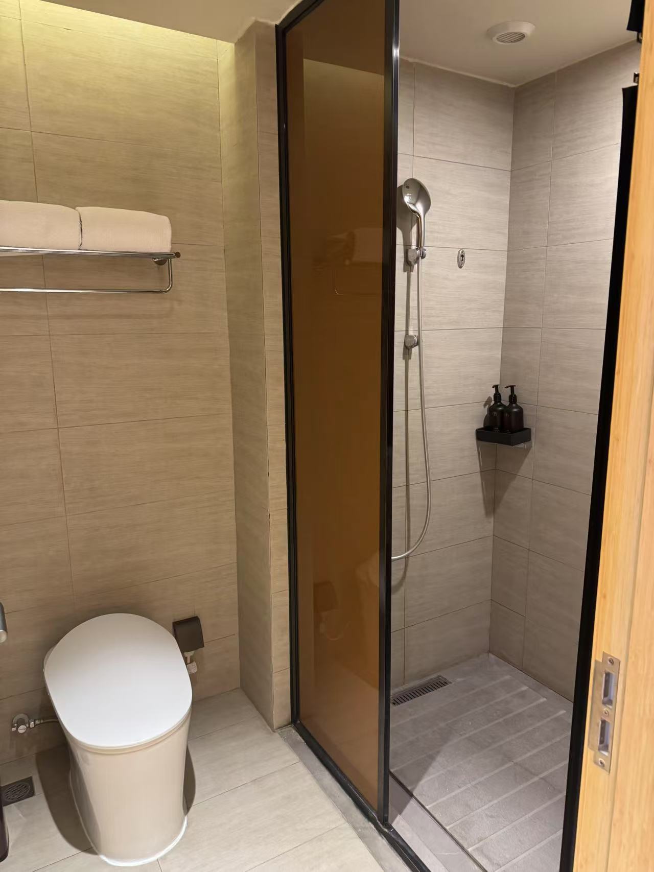 商务双床房（梦百合零压床垫+65寸电视可投屏）