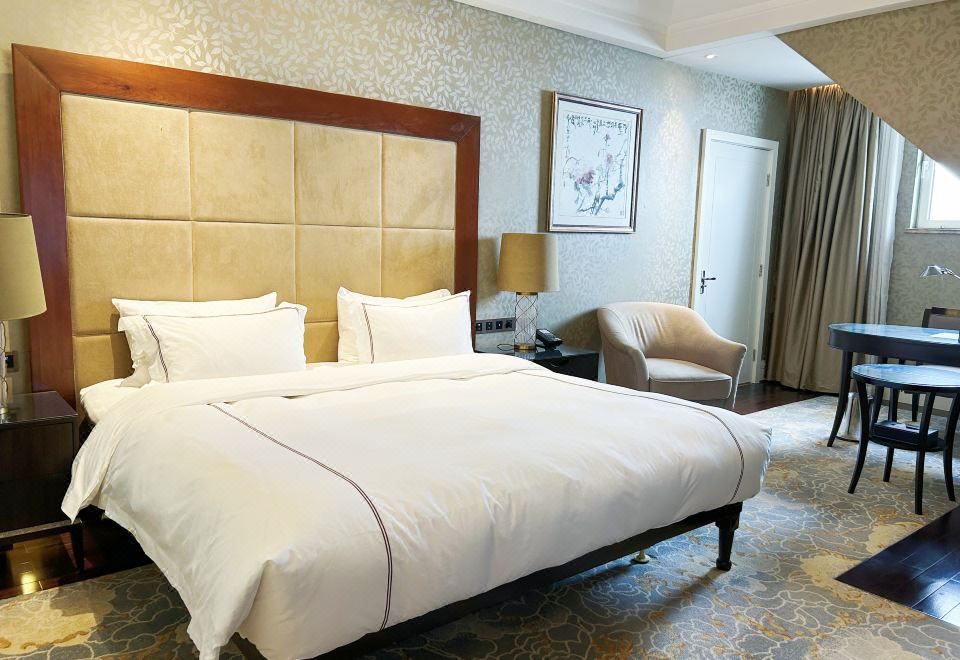 SeaView Garden Hotel QingdaoDeluxe Room - 2-Bedroom (Small Window)