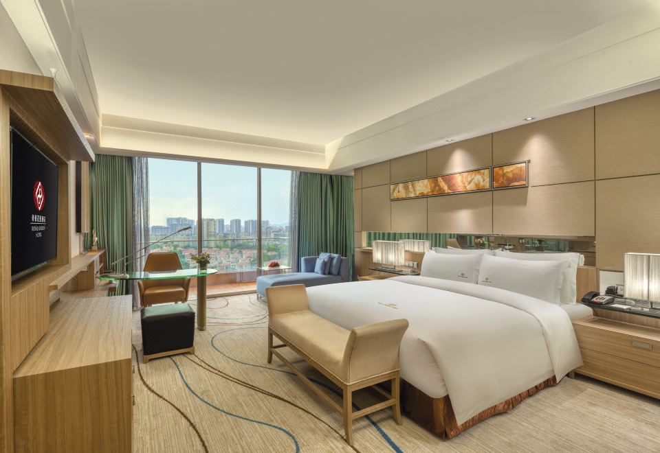 Royal Garden Hotel DongguanExecutive Montain-view Queen  Room(with balcony)