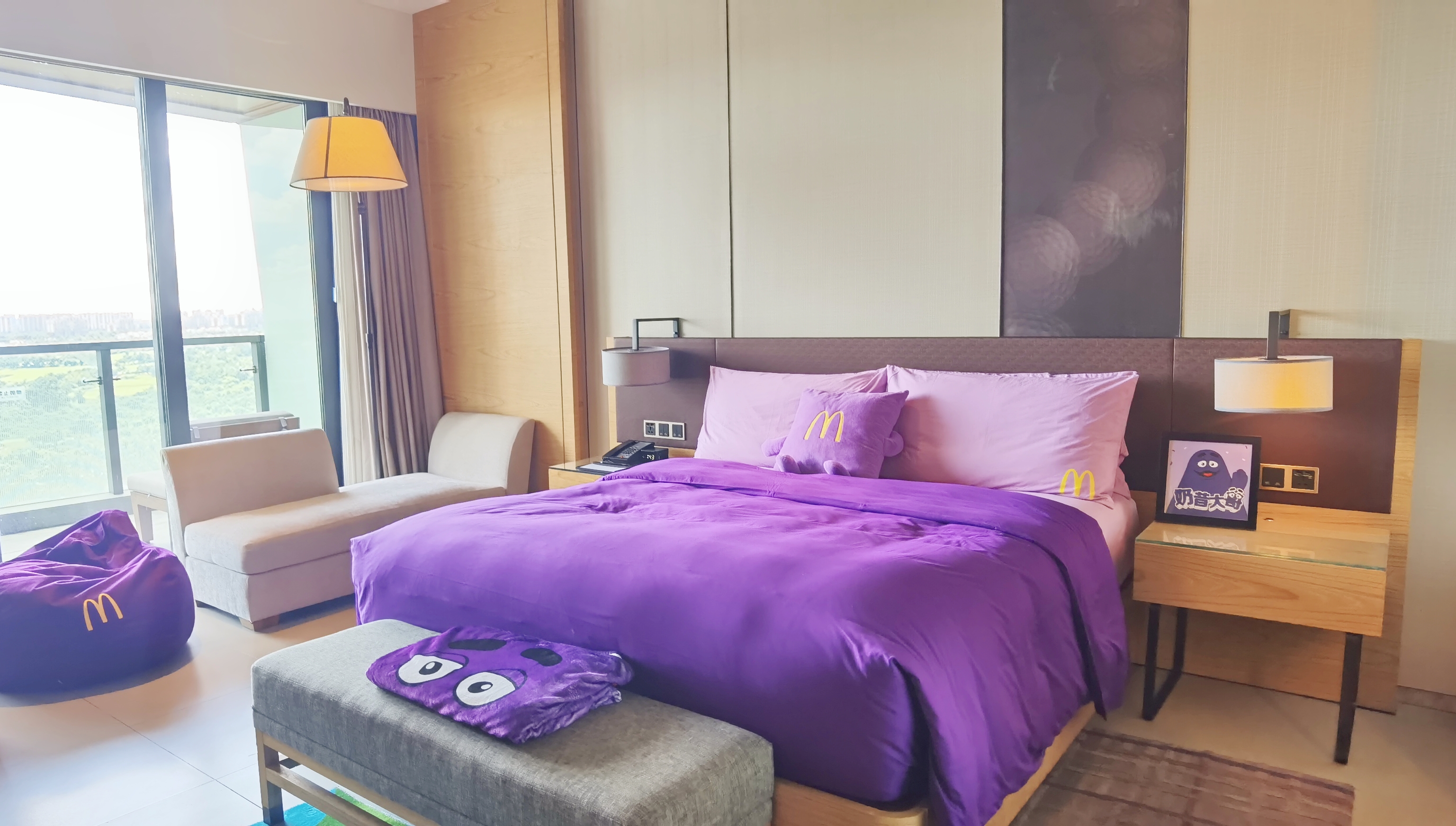 麦当劳四小福主题房