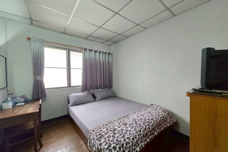 ห้องเตียงใหญ่ 1 เตียง (พัดลม)