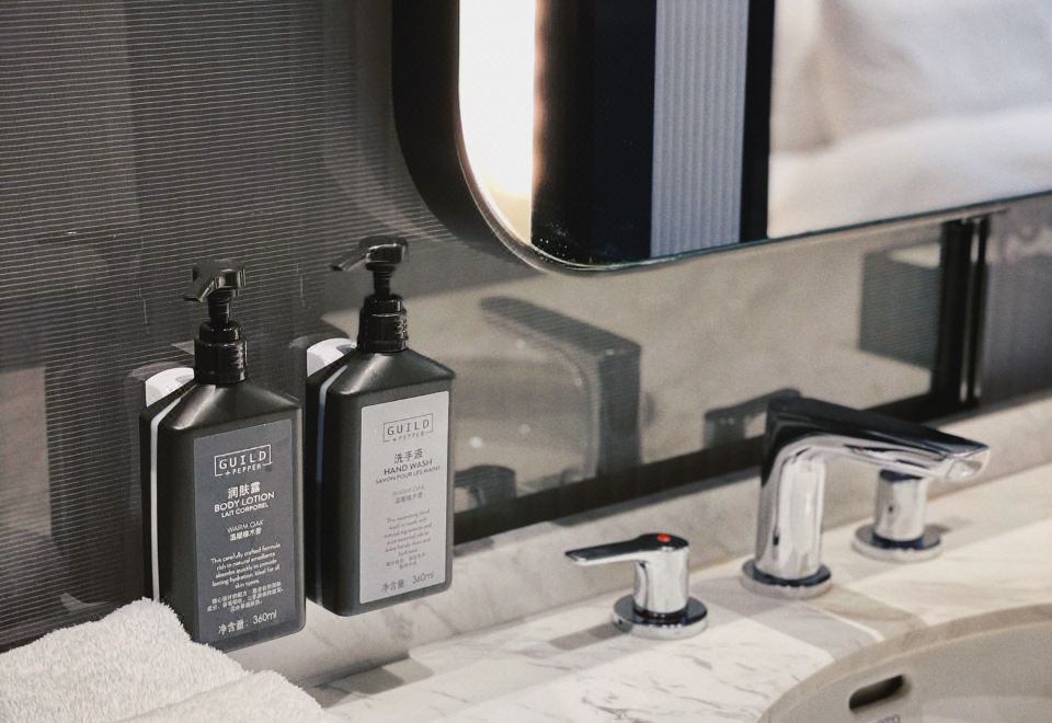 雪映高级湖景大床房