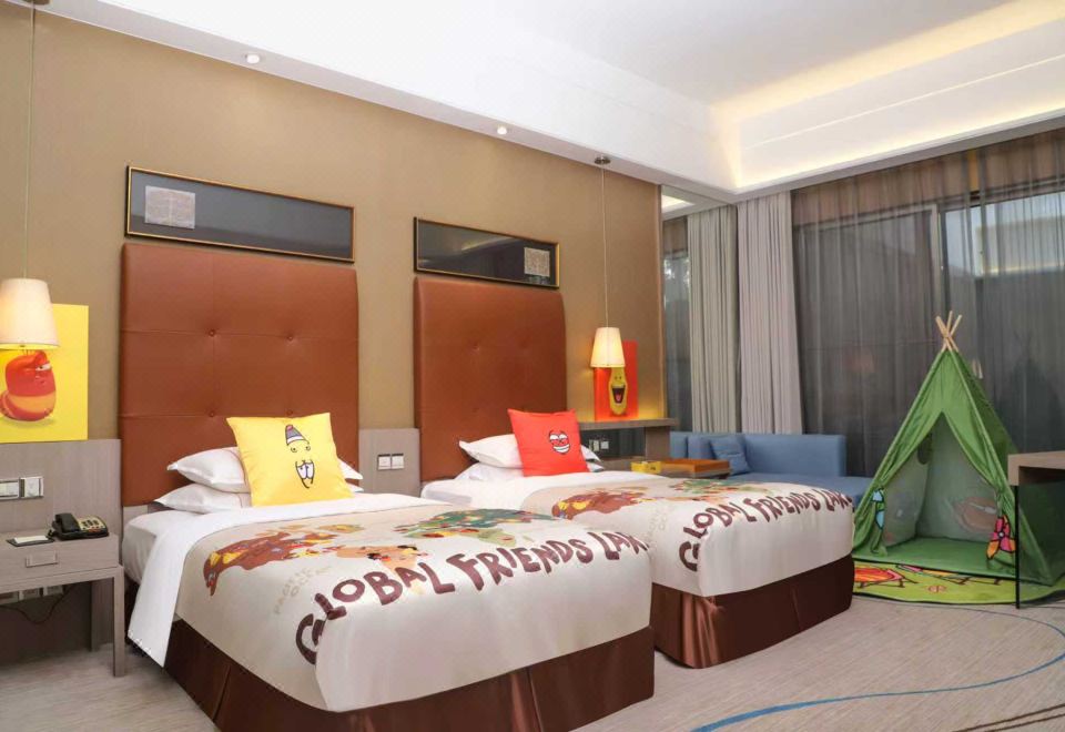 爆笑蟲子親子主題雙床房