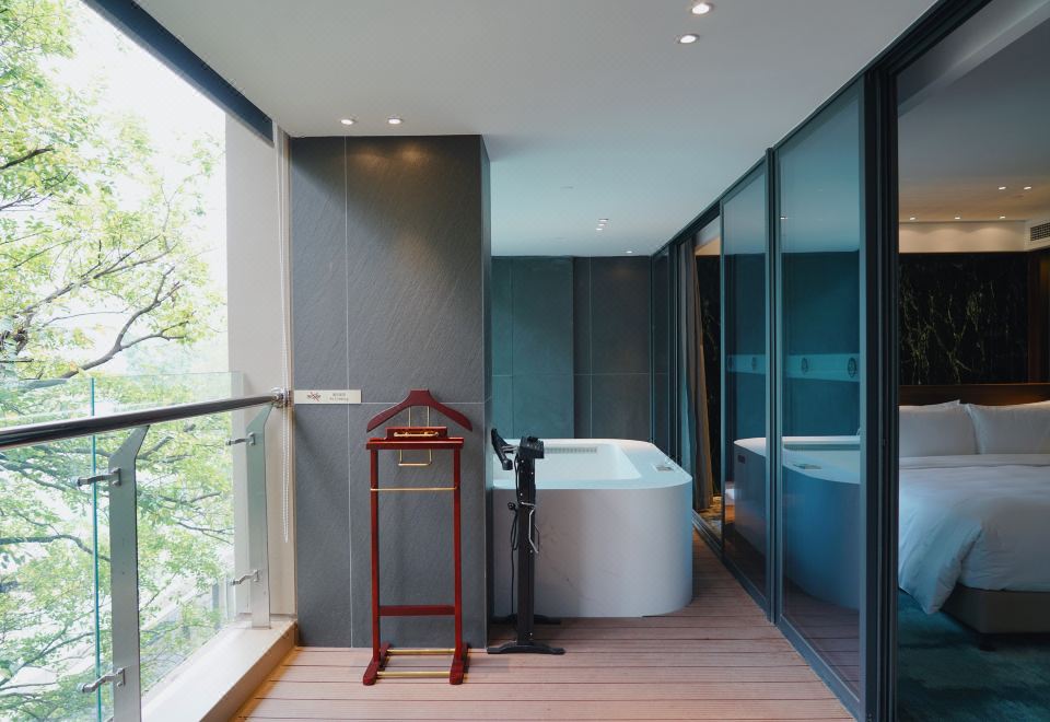 聽溪·私湯大床房