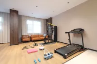 Liling Cichen Grand Hotel (Liquan Road Jiuhong Century Plaza)