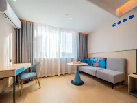 Homeinn · neo Hotel (Pingliang Huating Yizhou Avenue Passenger Transport Center)