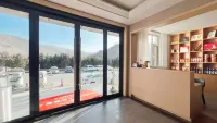 Wutai Mountain Qianmo Hotel (Wanfo Pavilion)