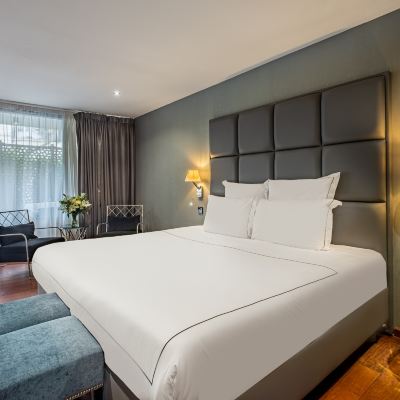 Prestige Double Room with Jacuzzi Le Palais Gallien Hotel Promo Code