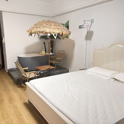 度假情侶大床房 廈門朵居民宿（五緣灣萬達店）優惠