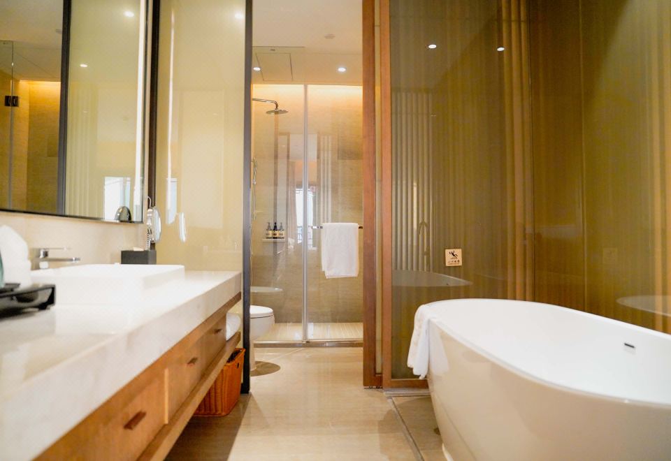 精品大床房（泓碧楼）