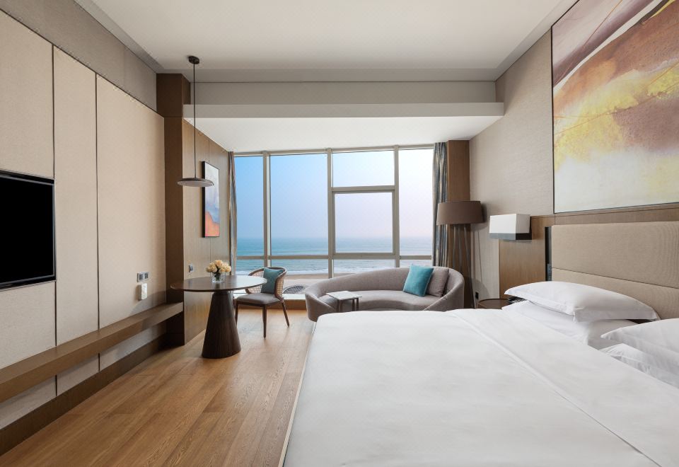 Crowne Plaza Beihai Silver BeachPremium Room