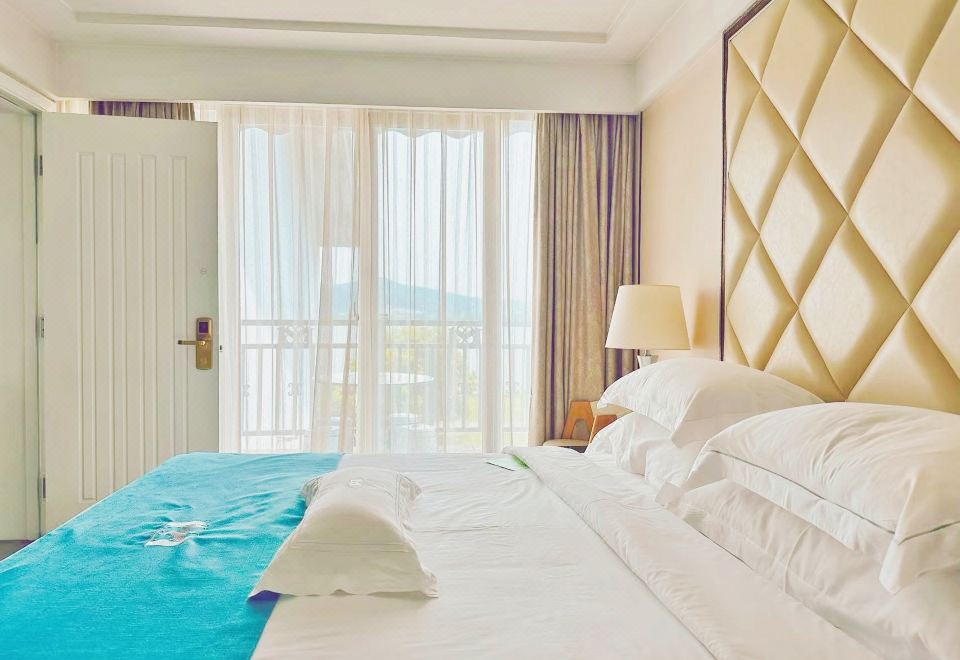 法欧湖景养生套房