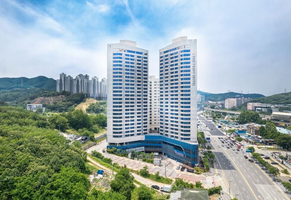 더트리니 어반스위트