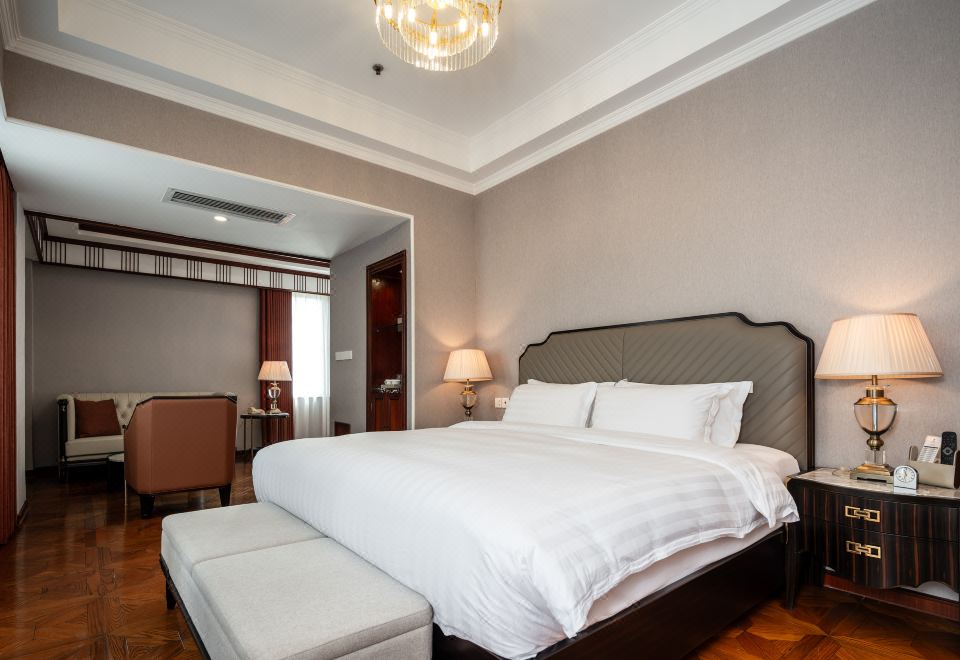Jin Jiang Park Hotel ShanghaiSpecialty Suite