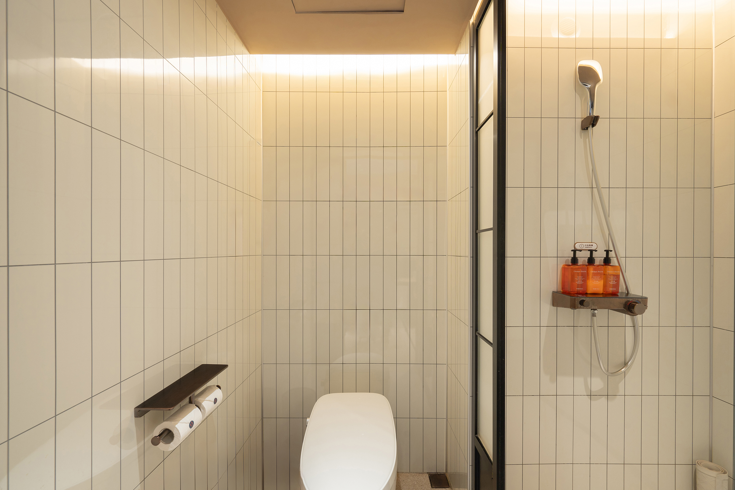 高级双床房（65寸智能电视+全屋智能客控）