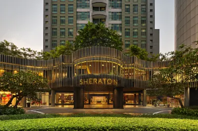 Sheraton Surabaya Hotel & Towers Hôtels à : 