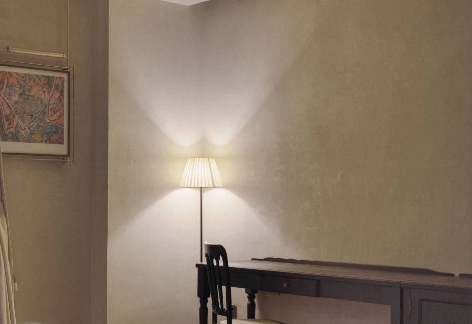 风隐?静谧大床房【JBL音响投影+影视会员+高精棉床品+羽绒被+智能马桶】