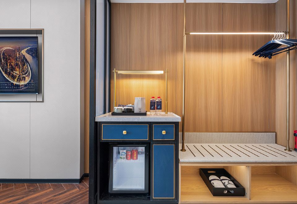 行政尊享大床房（智能客控-乳膠床品-功夫茶具）