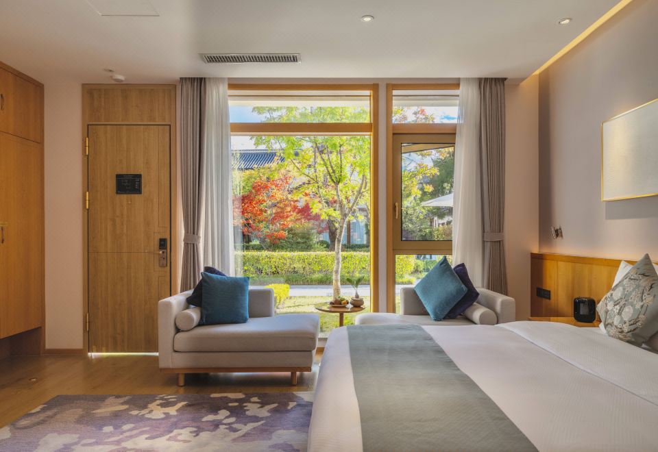 河畔景觀大床房