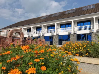 Grand Lake Resort Hotel Hotele w: 