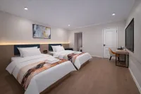 Bishkek Silk Road Huaxia Luxury Serenity Hotel (Alatau Square National Museum Branch) のホテル