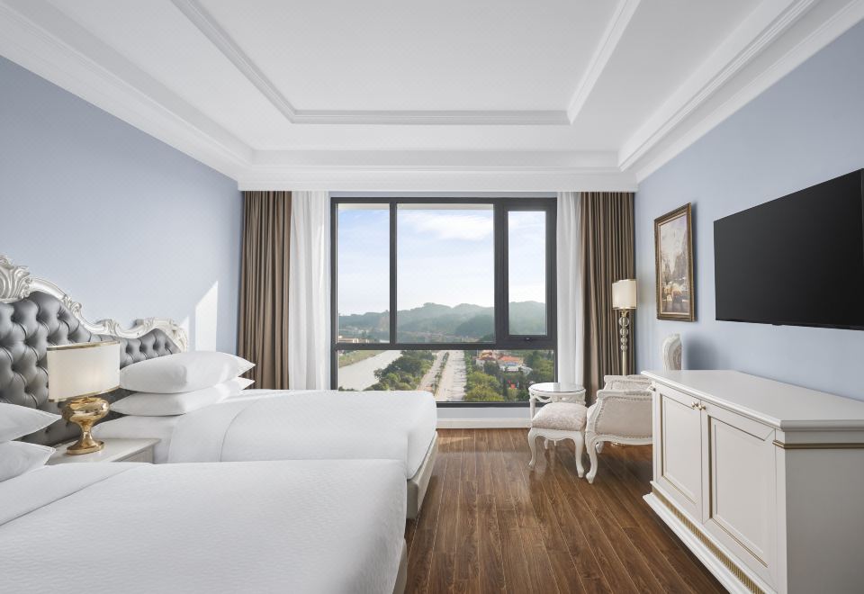 天际线景豪华双床房