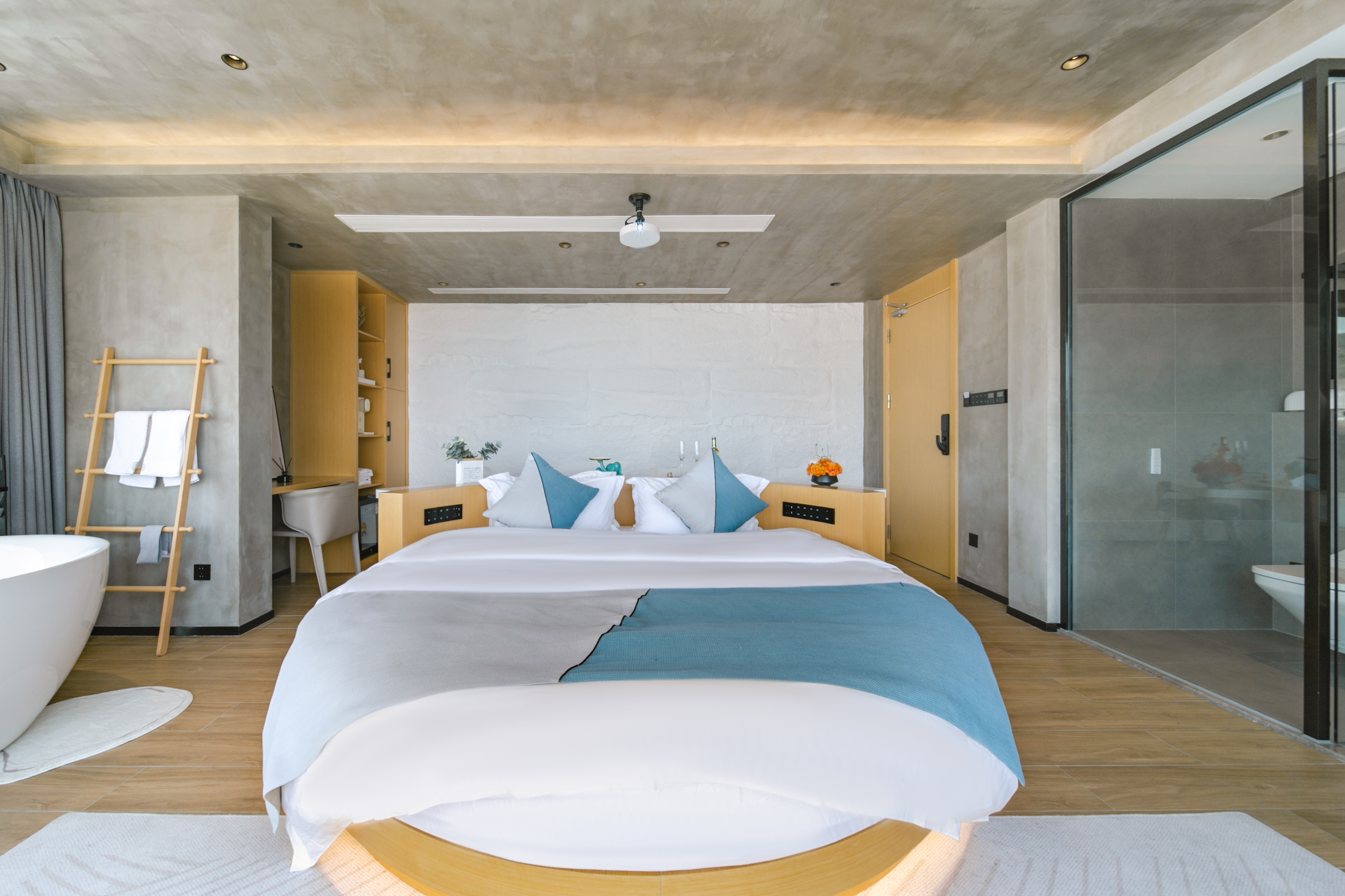 Shengsi qing yu jing house金鲳鱼·海景投影浴缸圆床房