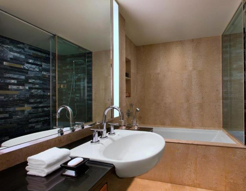 Royal Orchid Sheraton Hotel & TowersJunior Suite with riverview