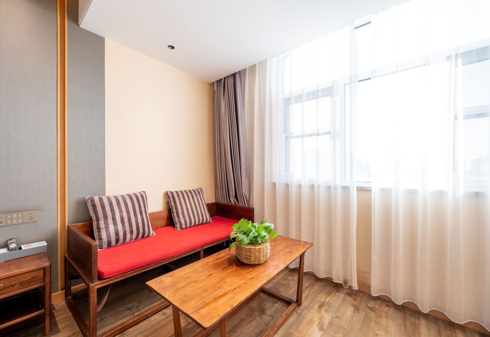 Cozy Smart Room (Double Bed) (Fridge)