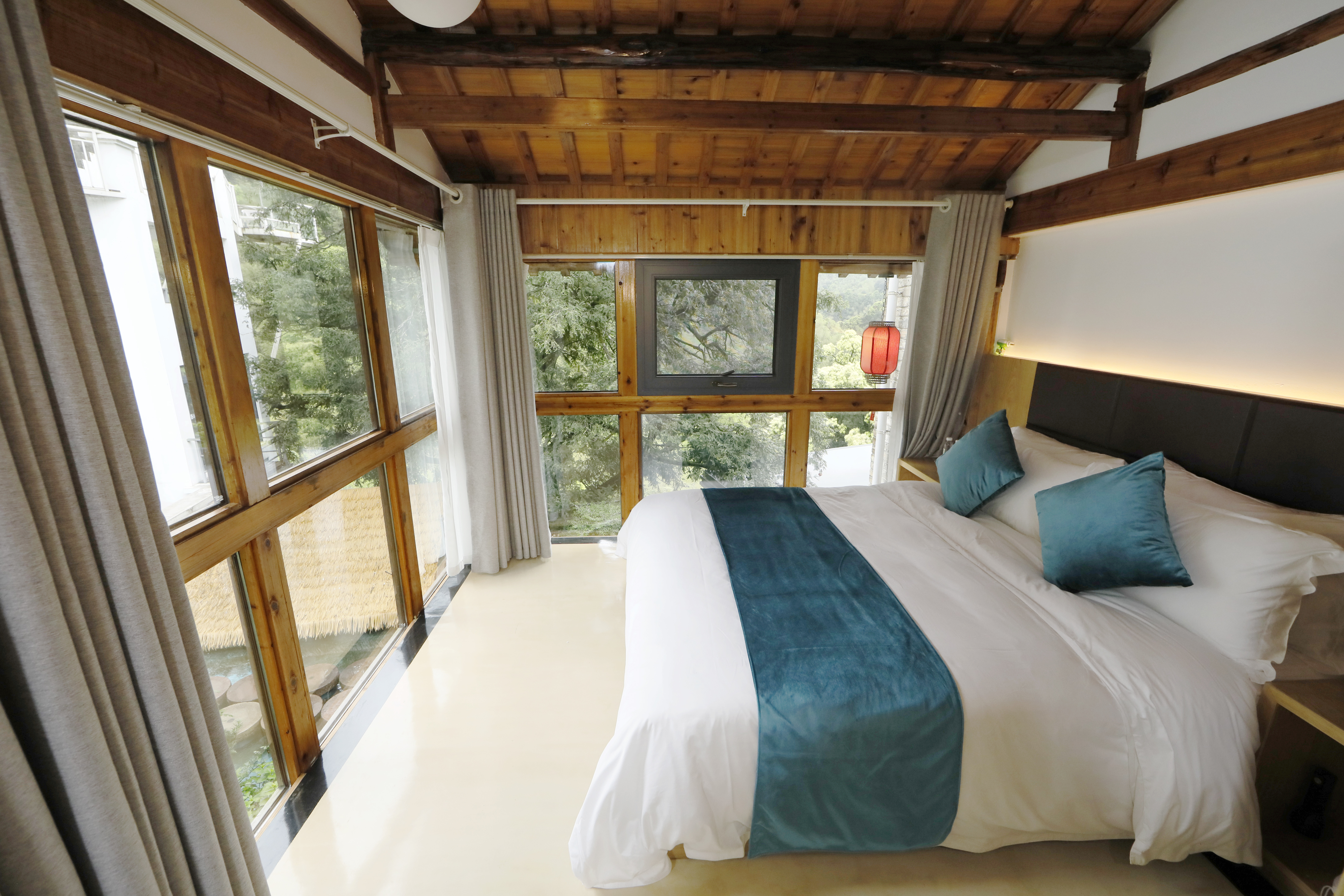 Floral Lux Hotel·Mount Huangshan Bitter Tree Story Hotel红坑源LOFT山景高级大床房+享观景平台风景