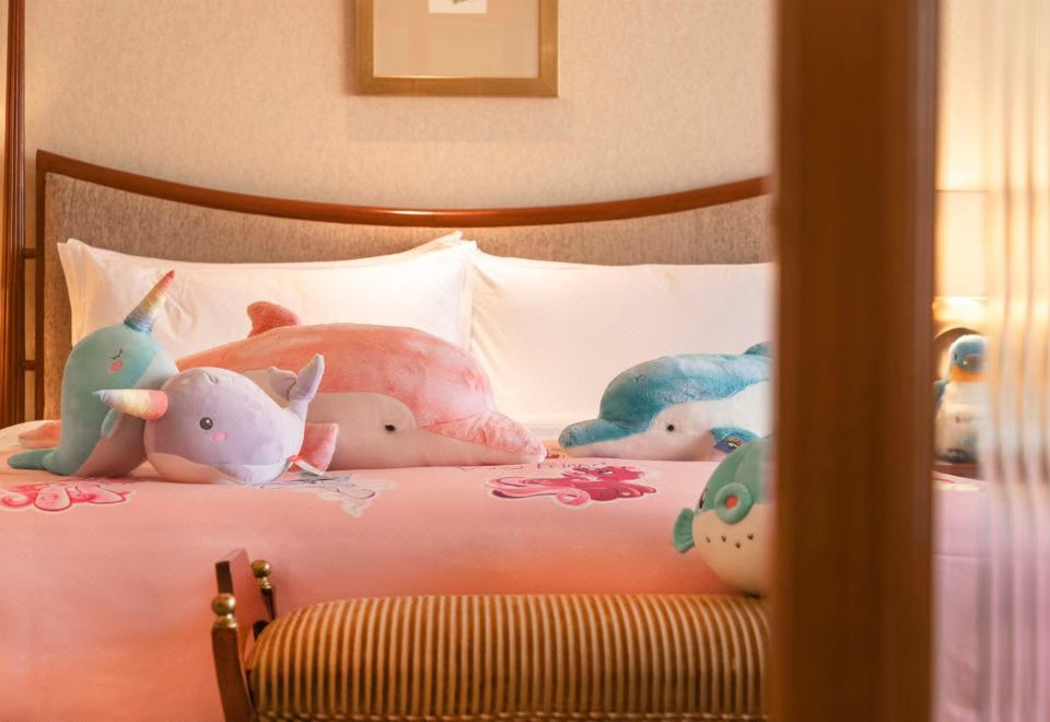 Crowne Plaza QingdaoCrown Family Suite