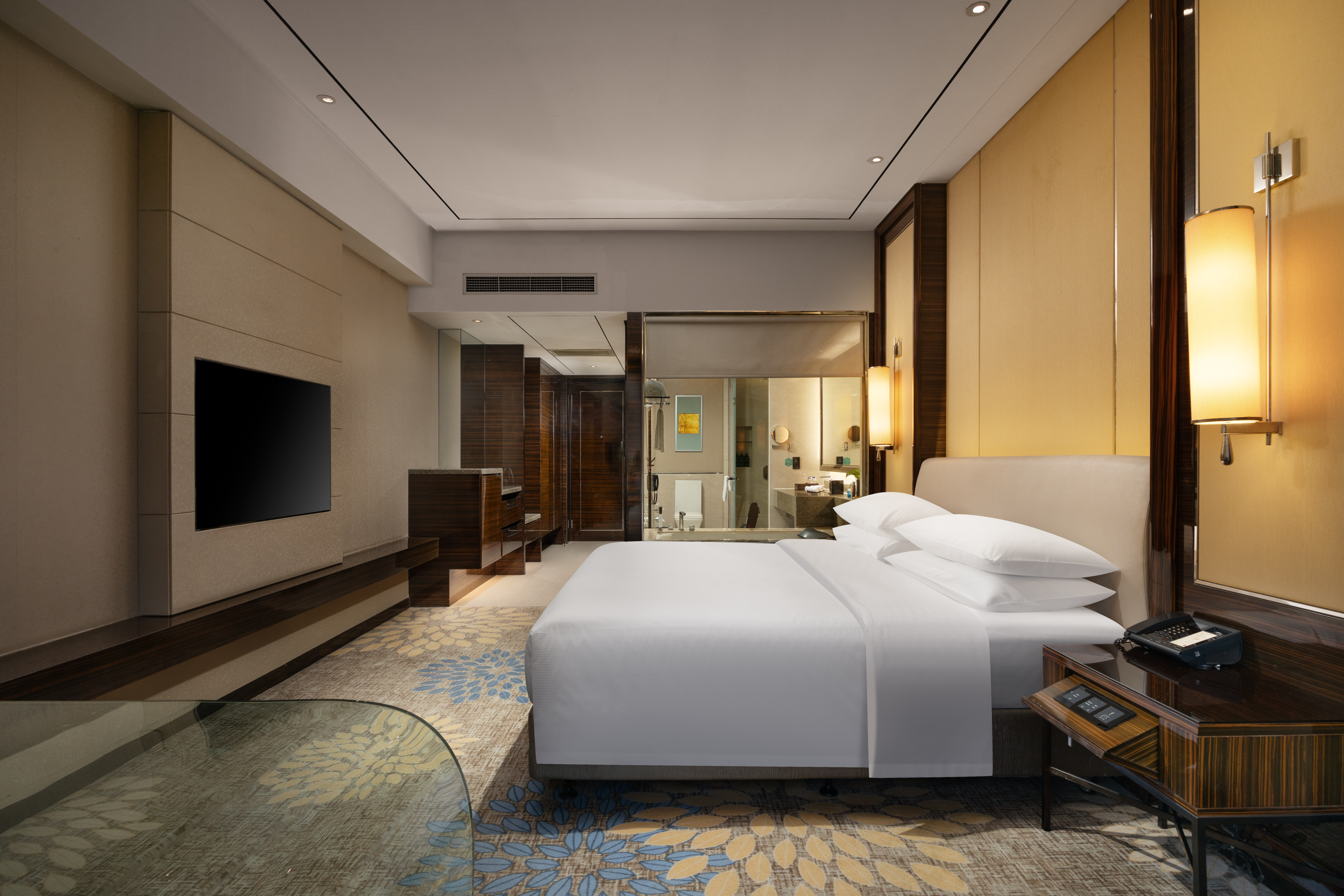 豪华园景大床房