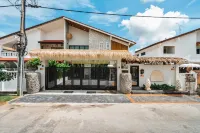 The Umane Luxury Villa - Melaka Hotel di 