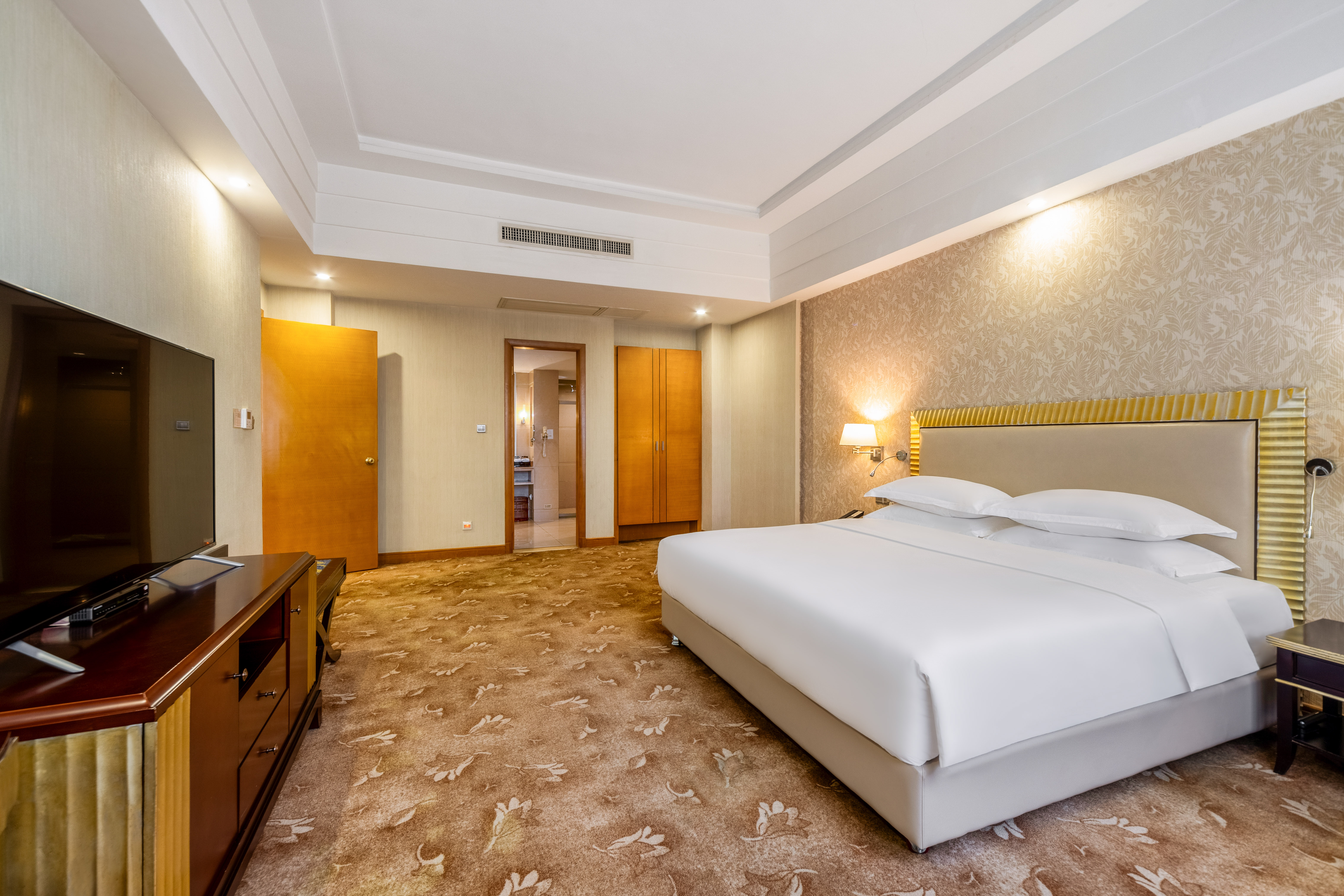 豪華套房（景觀+高檔床墊+浴缸+智能馬桶）