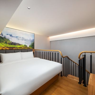 精選LOFT大床房（手機投屏+小冰箱+記憶枕+助眠床墊） 深圳華僑城世界之窗秋果飯店優惠