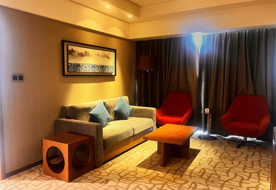 Swiss Grand NanchangExecutive Family Friendly Suite