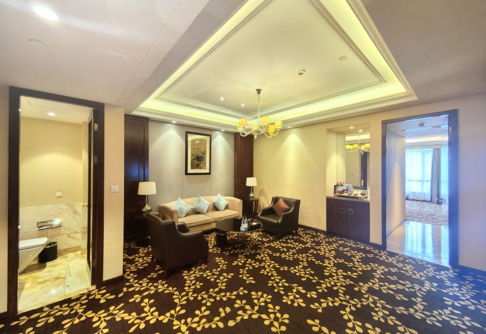 Ondine Oriental International HotelDeluxe Suite