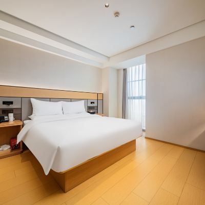 套房（電視投屏+商務客廳+超大空間+拾趣茶具） 全季飯店（成都天府機場迎賓大道店）優惠