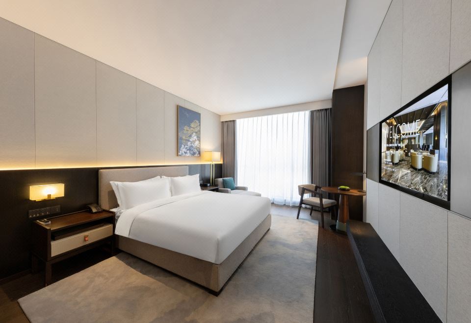 Superior King Room