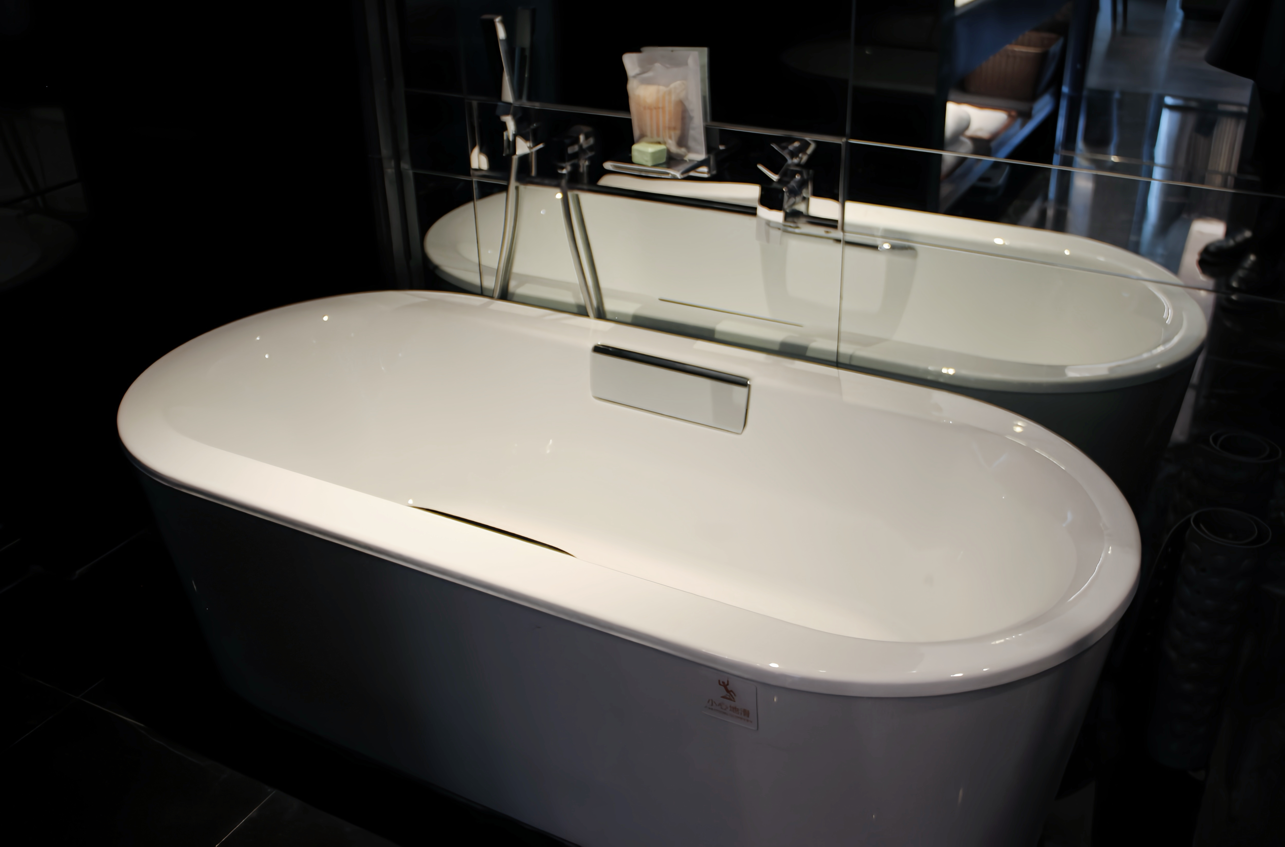 高级豪华三人间（浴缸+金可儿床垫+AccaKappa洗护）