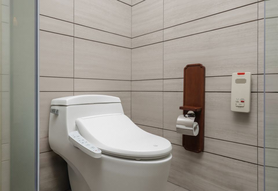 三卧室河景庭院别墅