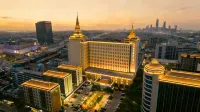 GreenTree Slow Trip Grand Hotel (Bayi Square First Affiliated Hospital) Hotéis em 